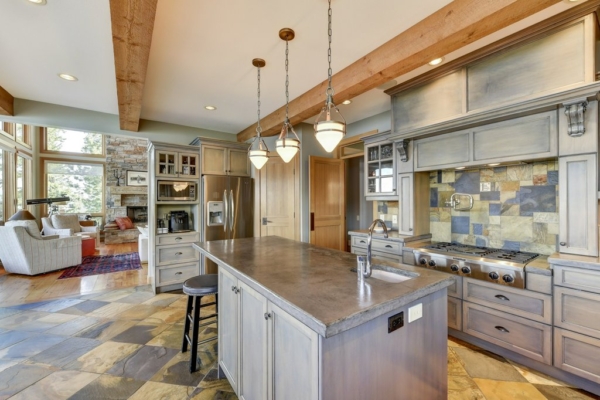 QVA Luxury 6850 Lakeshore Road - Kitchen Counter Top