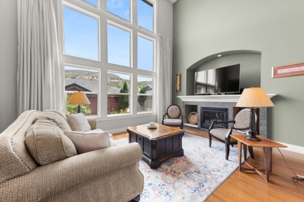 337 Providence Ave, Kelowna BC