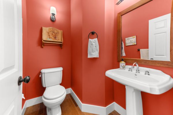 337 Providence Ave, Kelowna BC