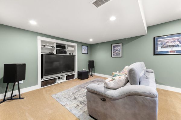 337 Providence Ave, Kelowna BC