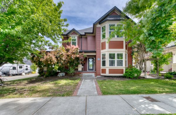 337 Providence Ave, Kelowna BC