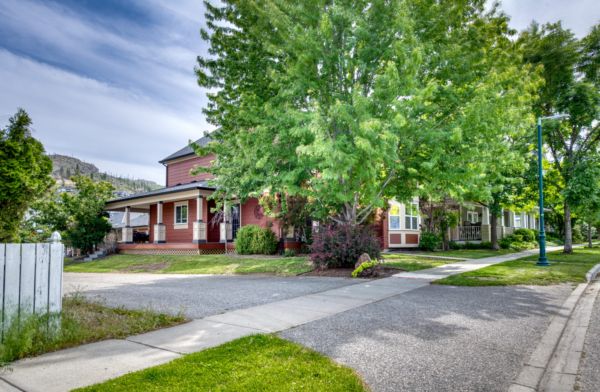 337 Providence Ave, Kelowna BC