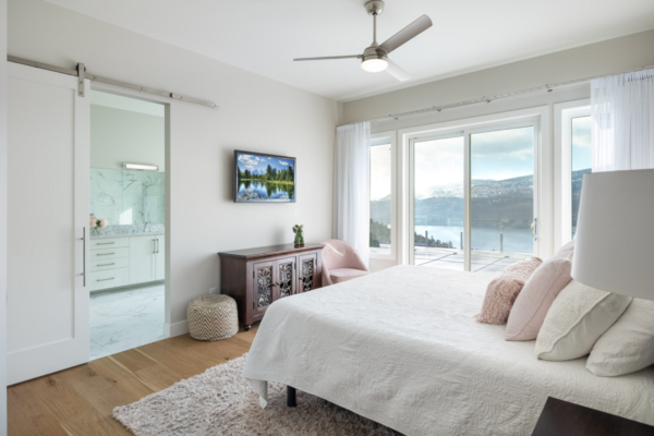1523 Rocky Point Drive - Bedroom with view QVA