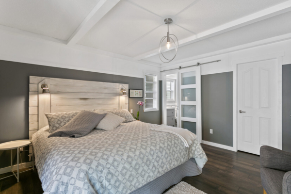 336 Woodpark Crescent - bright master bedroom - Tracey Vrecko