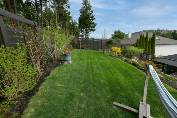 336 Woodpark Crescent - beautiful landscaping- Tracey Vrecko