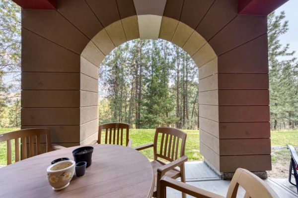 125-1795 Country Club Drive - Tuscan style patio - QVA