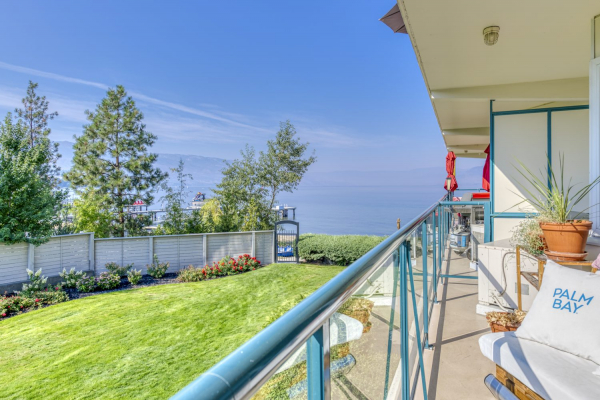 205-4058 Lakeshore Road - balcony with a view - QVA