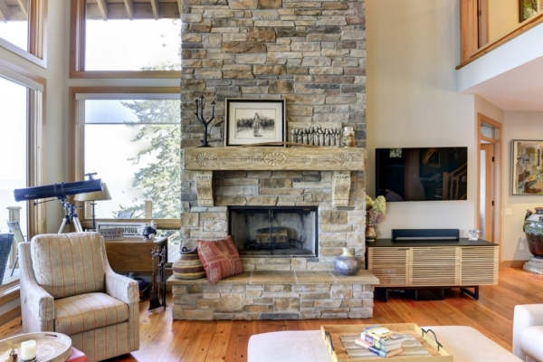 QVA Luxury 6850 Lakeshore Road - Fireplace