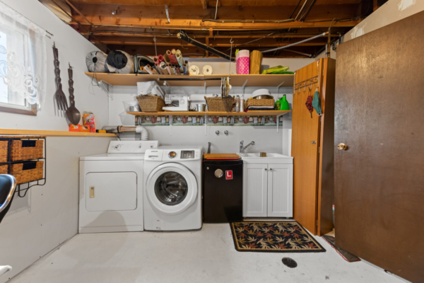 2970 McCulloch-Laundry Room