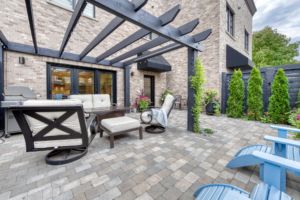 Brownstone New York Charm in the Heart of Kelowna