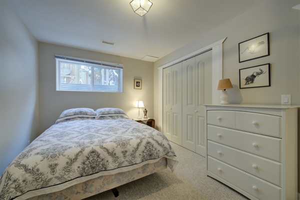 874 Raymer Road Bed room